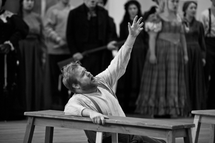 SLIDESHOW: The scene, and behind it — ‘Peter Grimes’ dress rehearsal